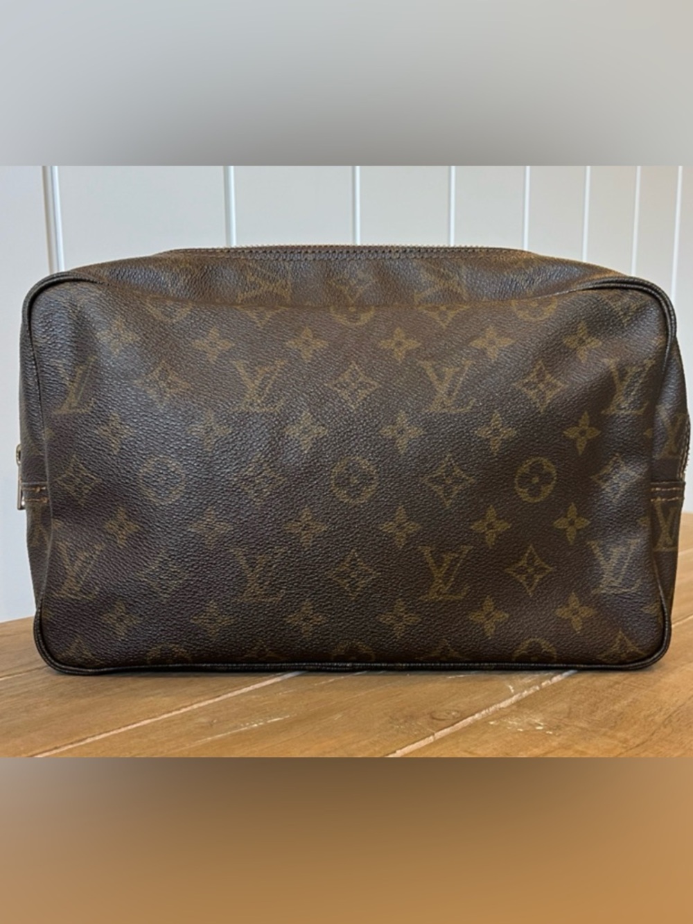100% AUTHENTIC Louis Vuitton Trousse Toiletry Monogram Canvas 28 pouch - vintage